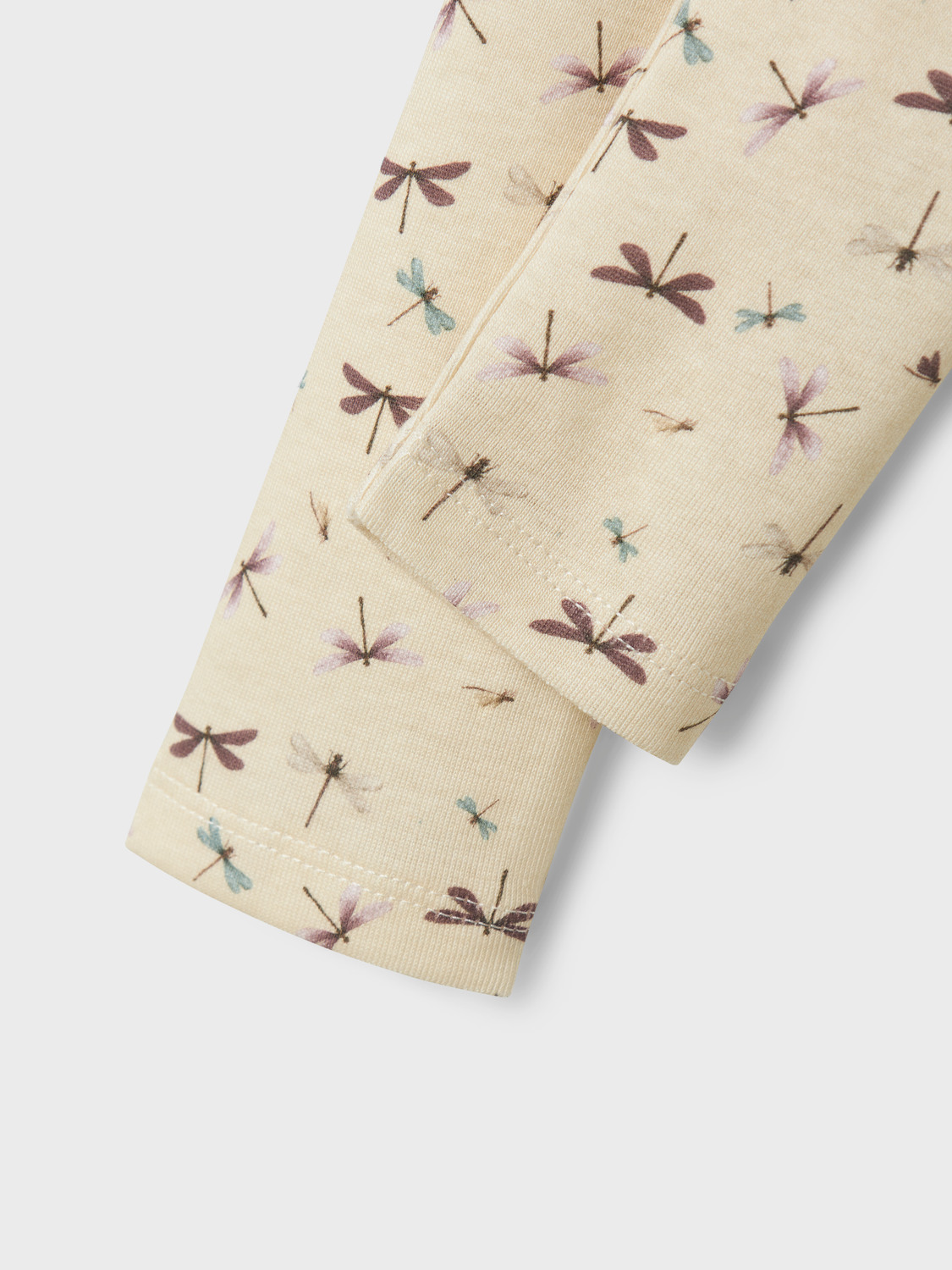 model_shot-front_full